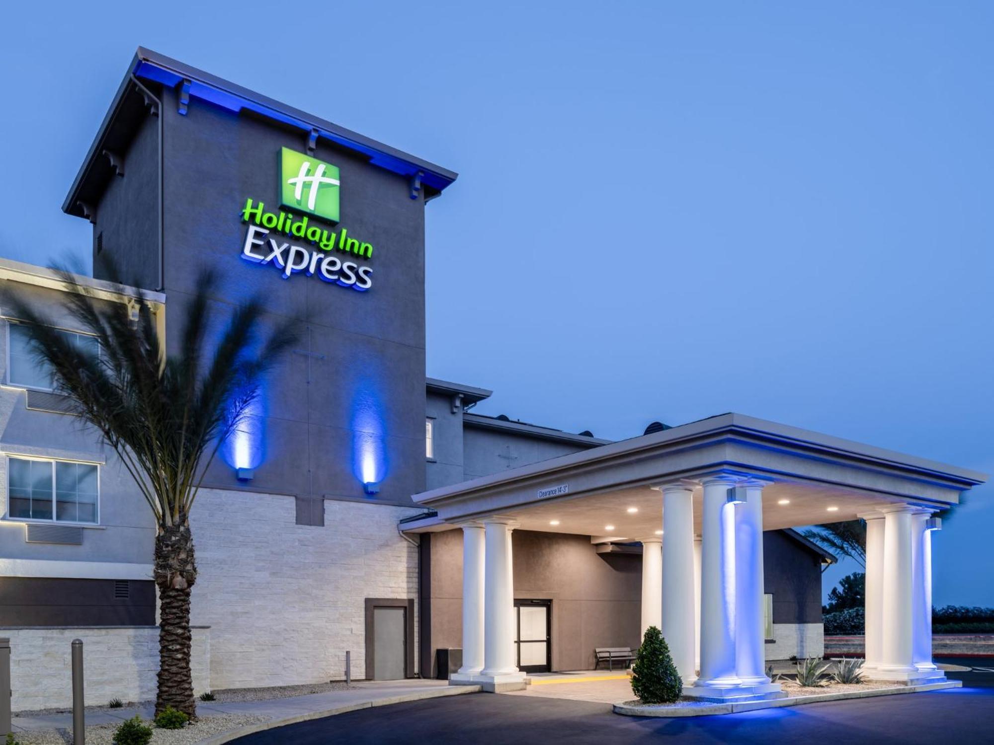 Express By Ihg Hotel Lodi