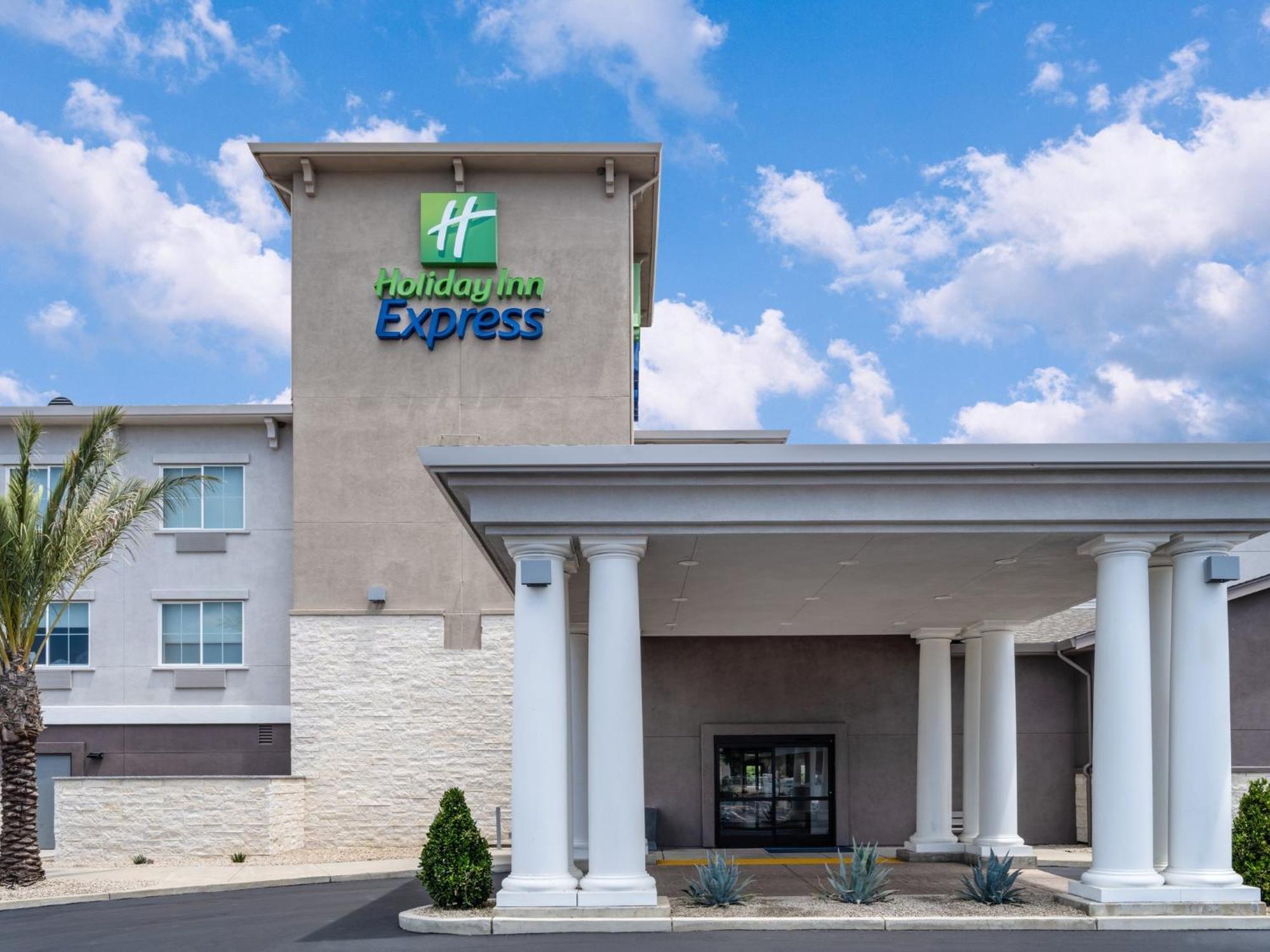 Express By Ihg 3*